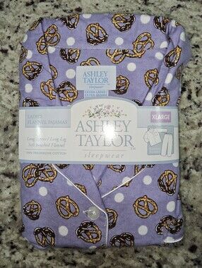 Ashley Taylor Flannel Pajama Set Pretzels SZ XL NWT